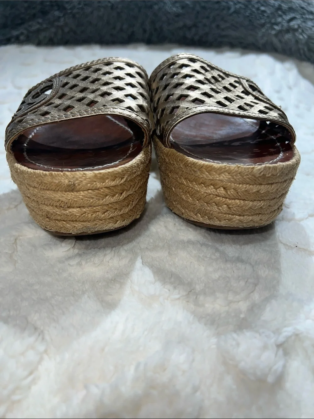 Tory Burch Thatched Perforated Cutout Espadrille Wedge, Gold Metallic Size 8